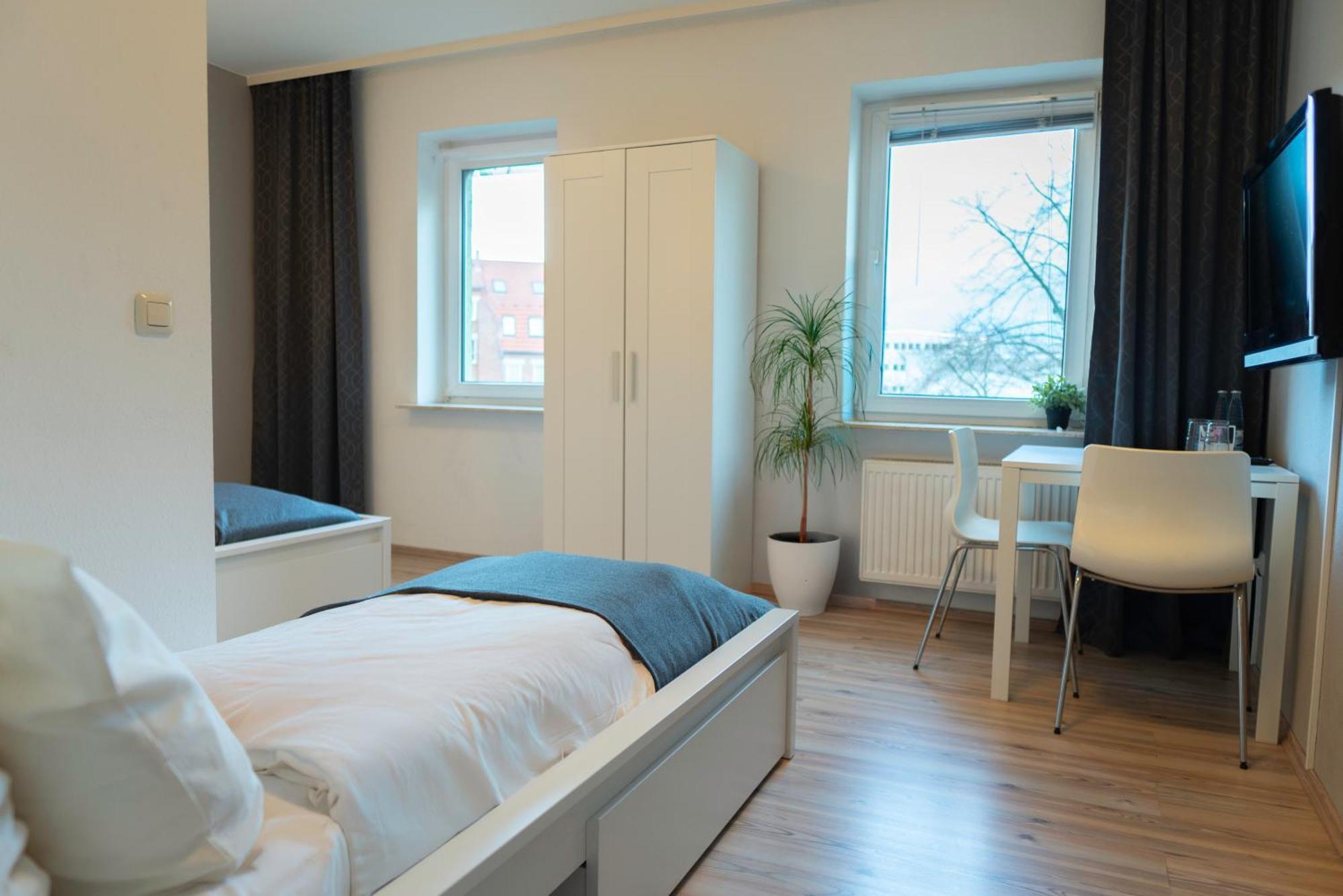 Apartment Hotel Lindeneck Ерфурт Екстериор снимка