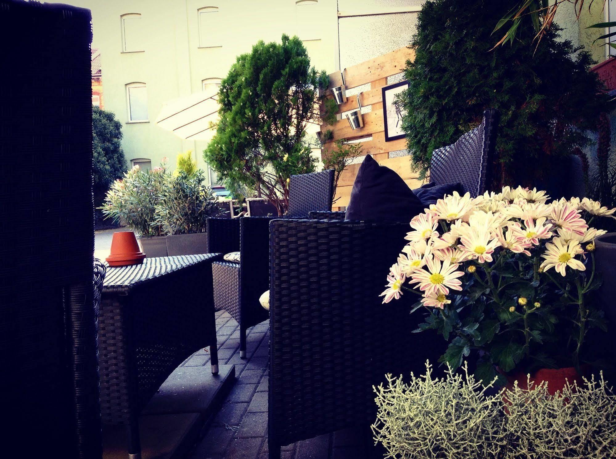 Apartment Hotel Lindeneck Ерфурт Екстериор снимка